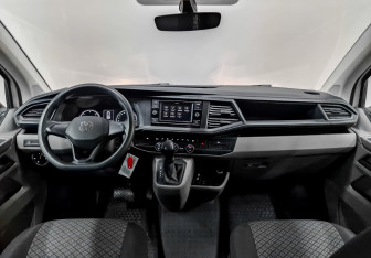 Подержанный автомобиль Volkswagen Caravelle 2021 года (15 фото)