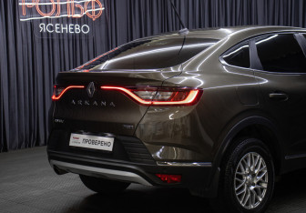 Подержанный автомобиль Renault Arkana 2019 года (23 фото)