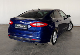 Подержанный автомобиль Ford Fusion (North America) 2015 года (4 фото)