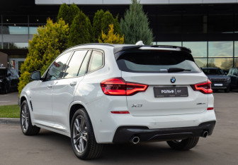 Подержанный автомобиль BMW X3 2021 года (5 фото)
