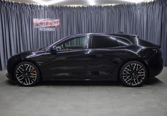 Подержанный автомобиль Zeekr 001 2023 года (8 фото)