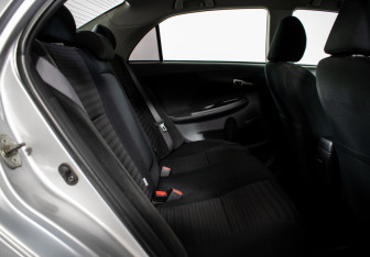 Подержанный автомобиль Toyota Corolla Sedan 2007 года (9 фото)