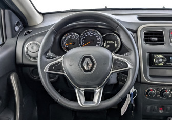 Подержанный автомобиль Renault Logan Sedan 2021 года (22 фото)