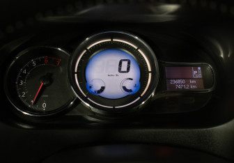 Подержанный автомобиль Renault Megane Hatchback 2013 года (12 фото)