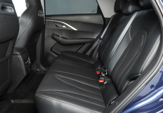 Подержанный автомобиль Omoda C5 2024 года (10 фото)