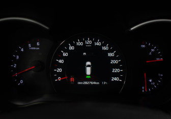 Подержанный автомобиль Kia Sorento 2013 года (12 фото)