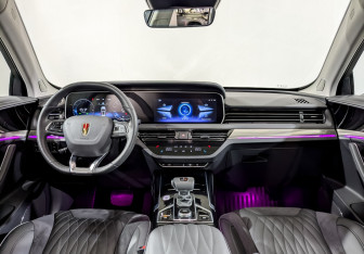 Подержанный автомобиль Hongqi HS5 2024 года (14 фото)