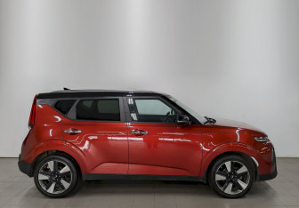 Подержанный автомобиль Kia Soul 2022 года (4 фото)