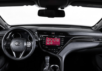 Подержанный автомобиль Toyota Camry Sedan 2019 года (17 фото)