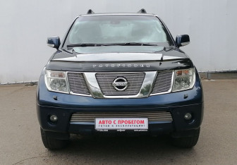 Подержанный автомобиль Nissan Pathfinder 2008 года (2 фото)