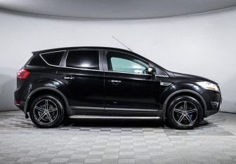Подержанный автомобиль Ford Kuga 2008 года (4 фото)
