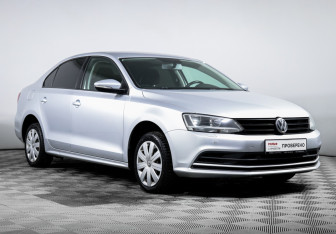 Подержанный автомобиль Volkswagen Jetta Sedan 2016 года (3 фото)