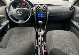 Подержанный автомобиль Nissan Almera Sedan 2013 года (11 фото)