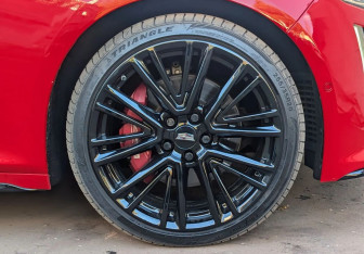 Подержанный автомобиль Cadillac CT5-V 2020 года (24 фото)