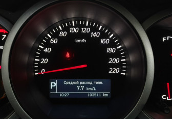 Подержанный автомобиль Suzuki Grand Vitara 2008 года (13 фото)