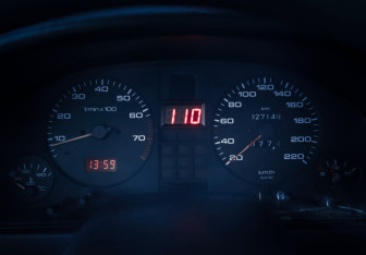 Подержанный автомобиль Audi 80 Sedan 1993 года (15 фото)