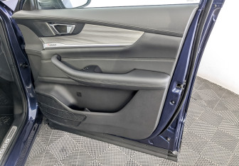 Подержанный автомобиль Chery Tiggo 8 Pro 2021 года (25 фото)