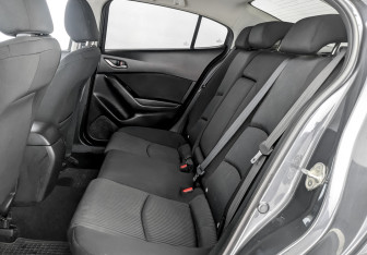 Подержанный автомобиль Mazda 3 Sedan 2014 года (12 фото)