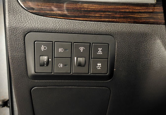Подержанный автомобиль Hyundai Santa Fe 2011 года (15 фото)
