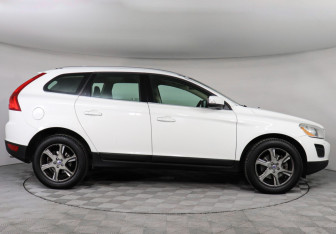 Подержанный автомобиль Volvo XC60 2013 года (4 фото)