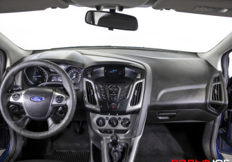 Подержанный автомобиль Ford Focus Wagon 2013 года (12 фото)