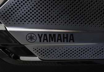 Подержанный автомобиль Zeekr 001 2023 года (17 фото)