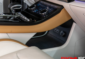 Подержанный автомобиль Jetour X70 2023 года (14 фото)