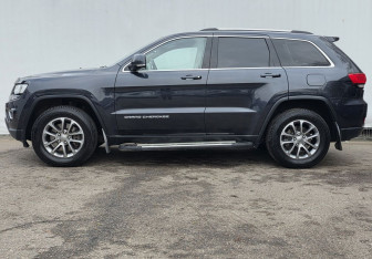 Подержанный автомобиль Jeep Grand Cherokee 2014 года (8 фото)