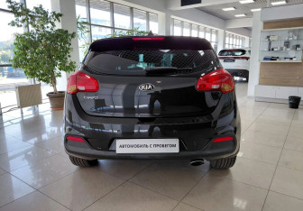 Подержанный автомобиль Kia Ceed Hatchback 2012 года (6 фото)