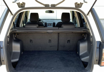 Подержанный автомобиль Land Rover Freelander 2013 года (10 фото)
