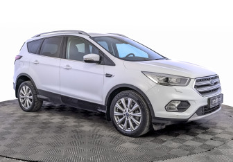 Подержанный автомобиль Ford Kuga 2019 года (3 фото)