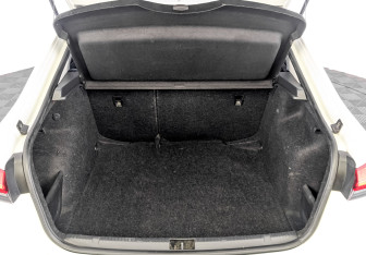 Подержанный автомобиль Skoda Rapid Liftback 2020 года (10 фото)