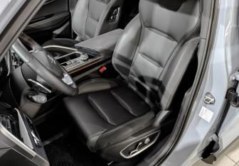 Подержанный автомобиль Geely Tugella 2022 года (19 фото)