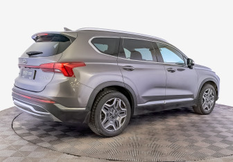 Подержанный автомобиль Hyundai Santa Fe 2021 года (5 фото)