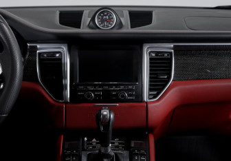 Подержанный автомобиль Porsche Macan 2014 года (13 фото)