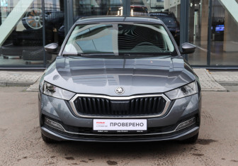 Подержанный автомобиль Skoda Octavia Liftback 2020 года (2 фото)