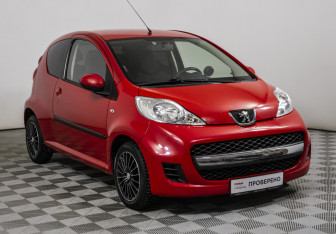 Подержанный автомобиль Peugeot 107 2010 года (3 фото)