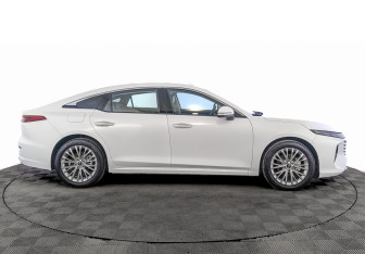 Новый FAW Bestune B70 2024 (4 фото)