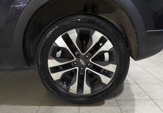 Подержанный автомобиль Chery Tiggo 4 2022 года (11 фото)