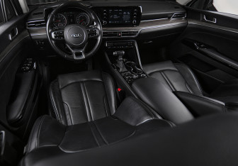 Подержанный автомобиль Kia K5 2020 года (20 фото)