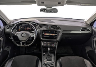 Подержанный автомобиль Volkswagen Tiguan 2019 года (14 фото)