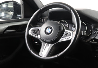 Подержанный автомобиль BMW X4 2019 года (15 фото)