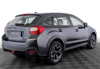 Подержанный автомобиль Subaru XV 2012 года (5 фото)