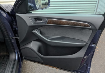 Подержанный автомобиль Audi Q5 2015 года (24 фото)