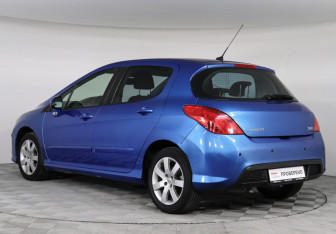 Подержанный автомобиль Peugeot 308 Wagon 2008 года (4 фото)