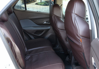 Подержанный автомобиль Opel Mokka 2014 года (12 фото)