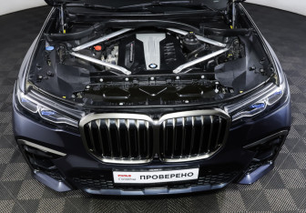 Подержанный автомобиль BMW X7 2019 года (9 фото)