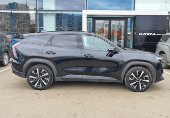 Подержанный автомобиль Geely Atlas 2024 года (4 фото)