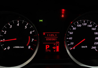 Подержанный автомобиль Mitsubishi Lancer Sedan 2011 года (14 фото)