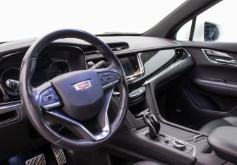 Подержанный автомобиль Cadillac XT6 2021 года (9 фото)